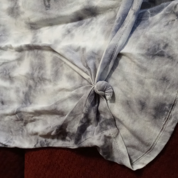 Top - Picture 3 of 3